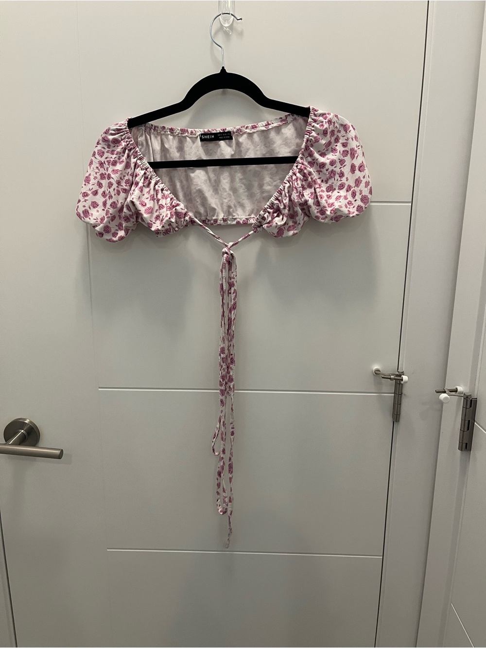 SHEIN Pink Floral Tie-Front Puff Sleeve Crop Top